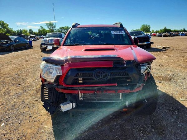2015 TOYOTA TACOMA