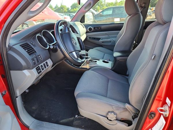 2015 TOYOTA TACOMA