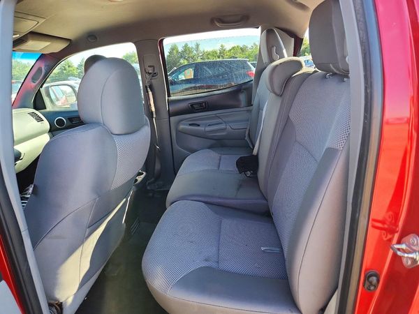 2015 TOYOTA TACOMA