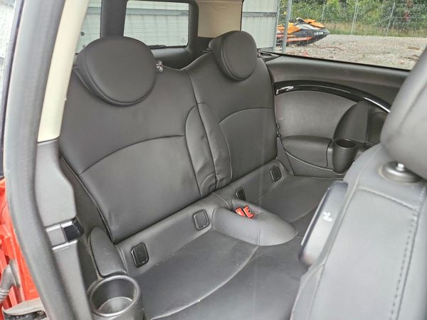 2013 MINI COOPER