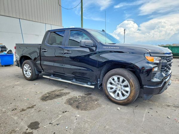 2022 CHEVROLET SILVERADO Custom — Passenger 3/4