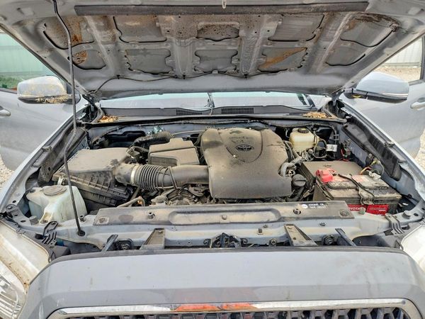 2019 TOYOTA TACOMA SR5