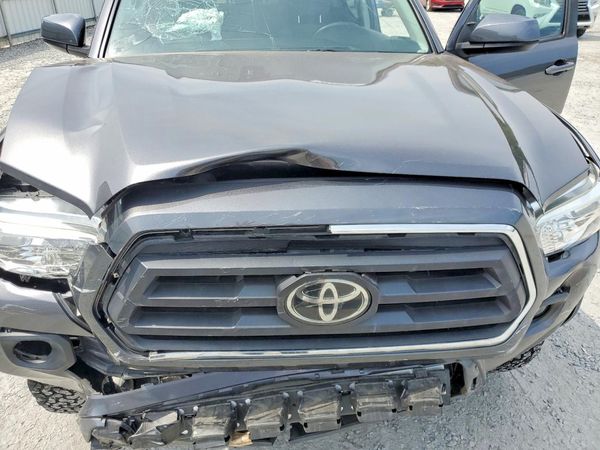 2020 TOYOTA TACOMA SR5