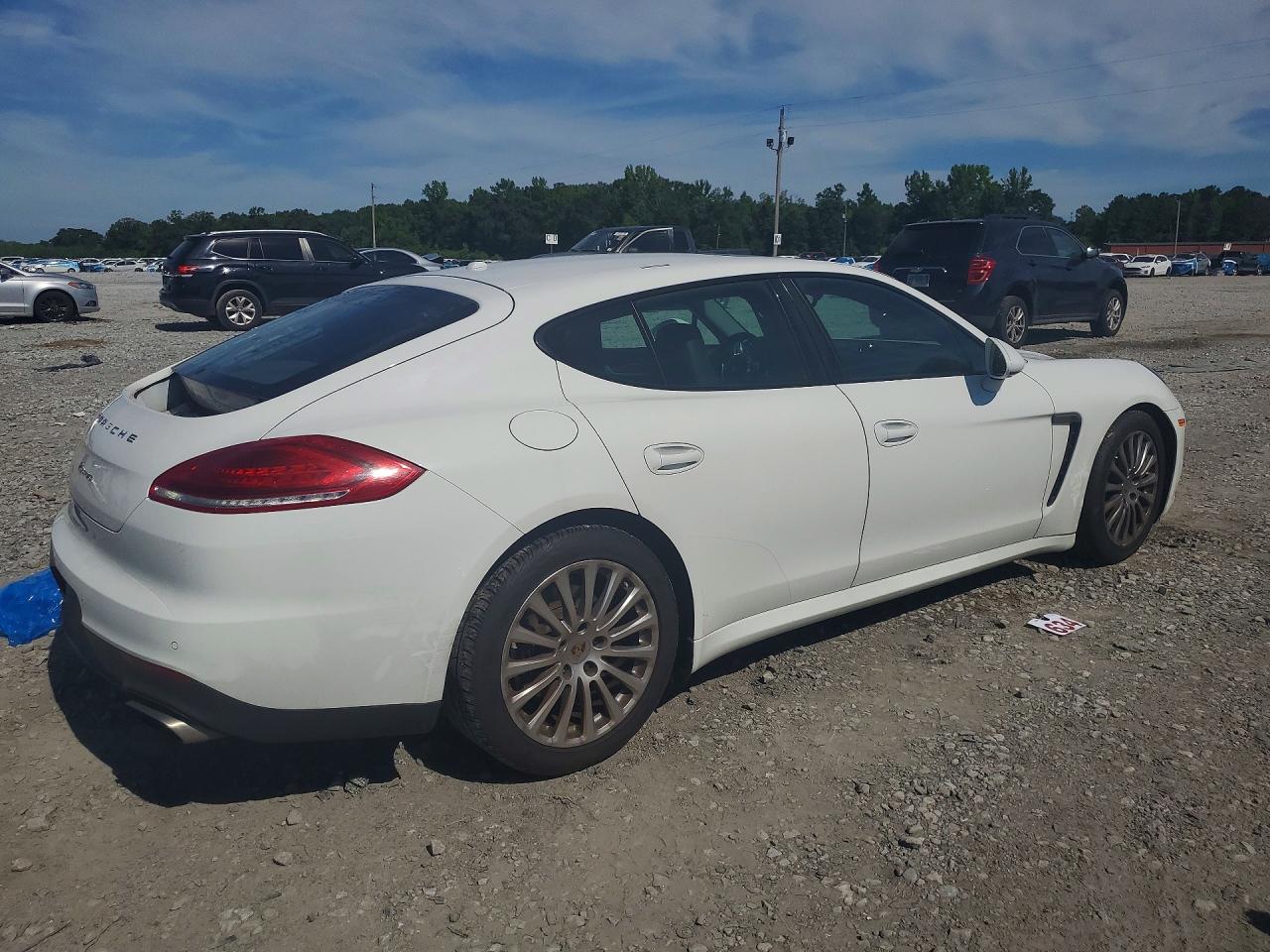 2016 PORSCHE PANAMERA Base (2WD), 4 (4WD)