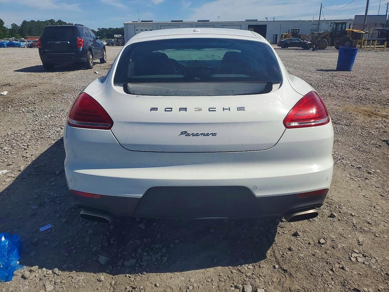 2016 PORSCHE PANAMERA Base (2WD), 4 (4WD)