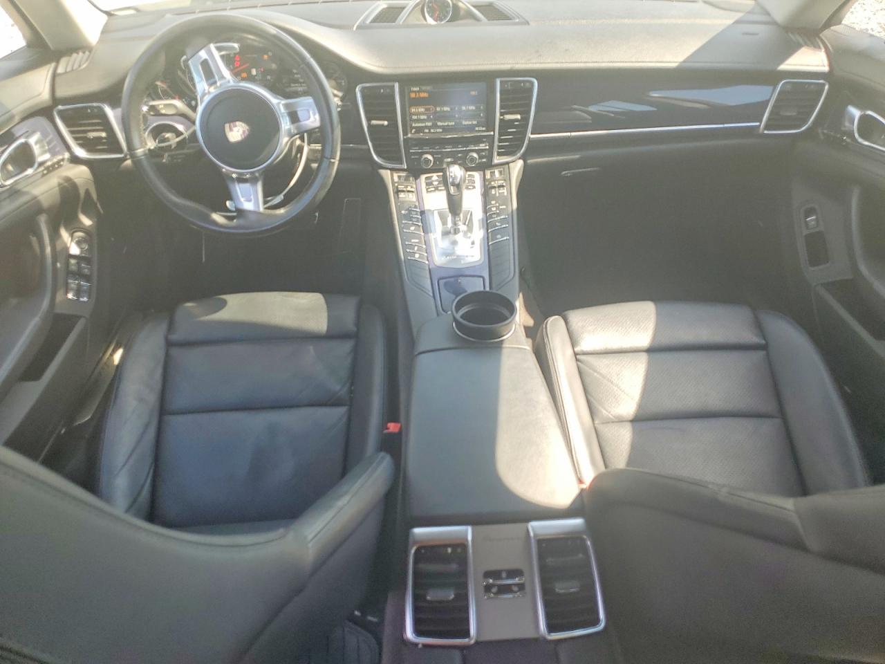2016 PORSCHE PANAMERA Base (2WD), 4 (4WD)