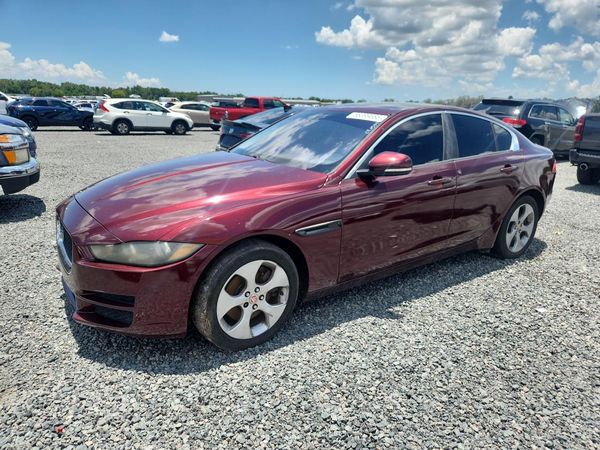 2017 JAGUAR XE — Front 3/4