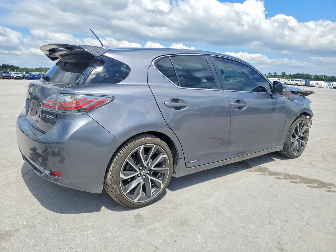 2013 LEXUS CT 200h