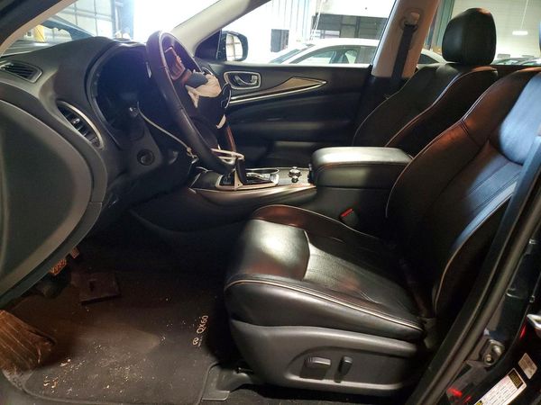 2017 INFINITI Q60