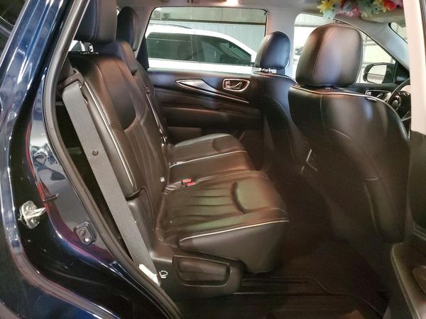 2017 INFINITI Q60