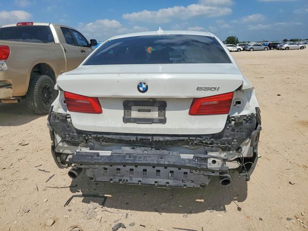 2018 BMW 530