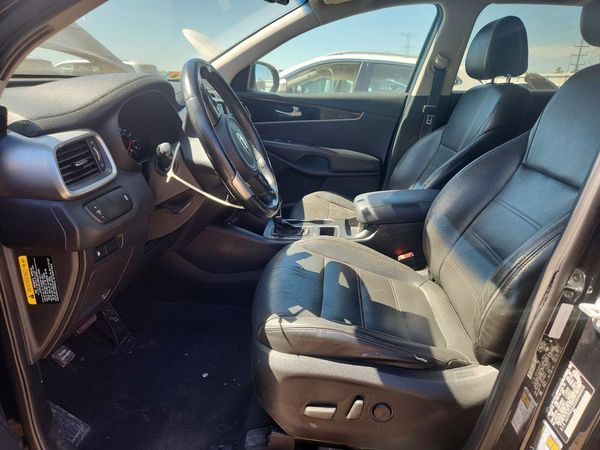 2016 KIA SORENTO L / LX