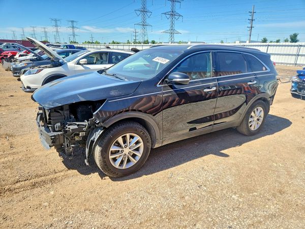 2016 KIA SORENTO L / LX