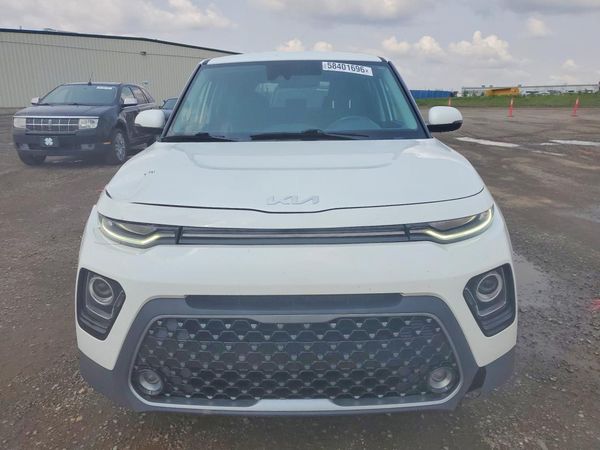 2022 KIA SOUL