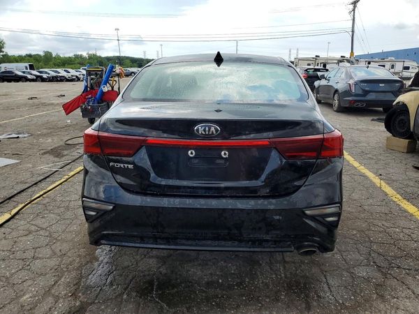 2021 KIA FORTE FE, LXS