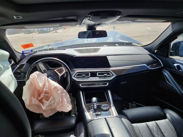 2022 BMW X6 xDrive40i
