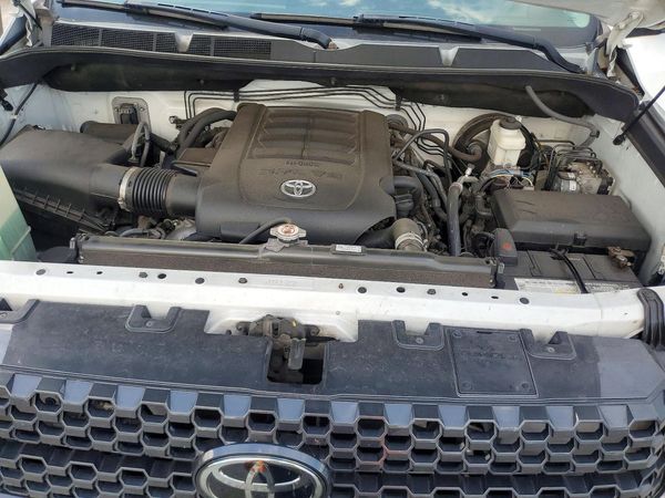 2018 TOYOTA TUNDRA SR/SR5
