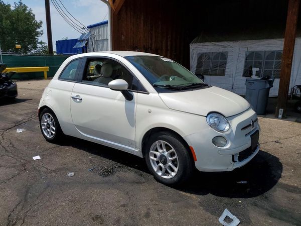 2015 FIAT 500 Pop — Passenger 3/4