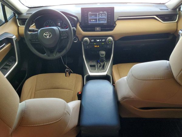 2020 TOYOTA RAV4 XLE
