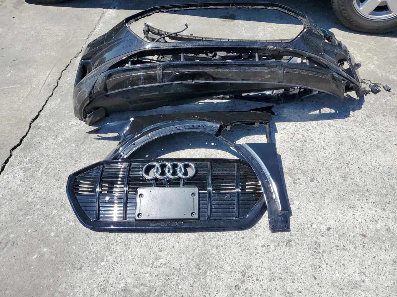 2021 AUDI E-TRON quattro Premium