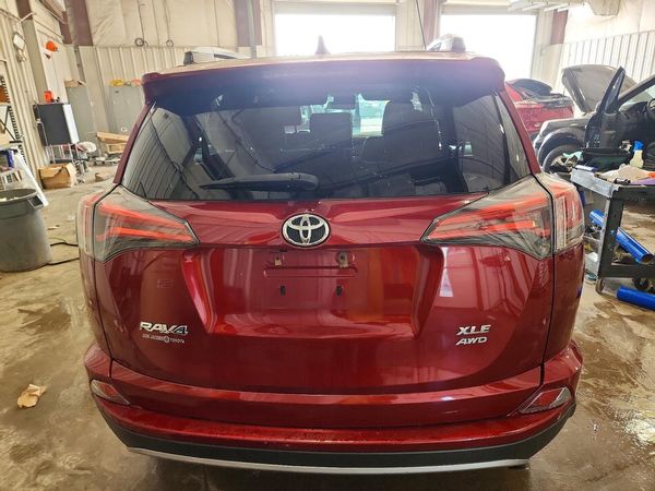 2018 TOYOTA RAV4 Adventure/XLE