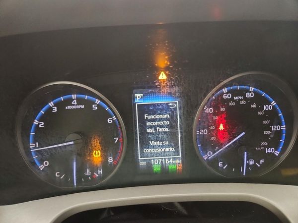 2018 TOYOTA RAV4 Adventure/XLE