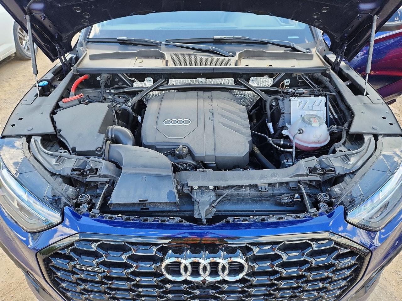 2023 AUDI Q5 S Line quattro Prestige
