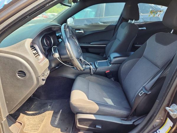 2017 DODGE CHARGER SE
