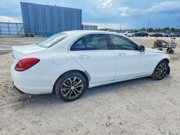 2016 MERCEDES-BENZ C