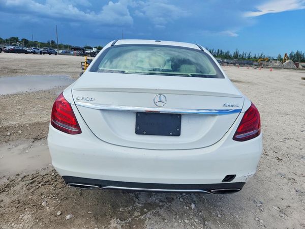 2016 MERCEDES-BENZ C
