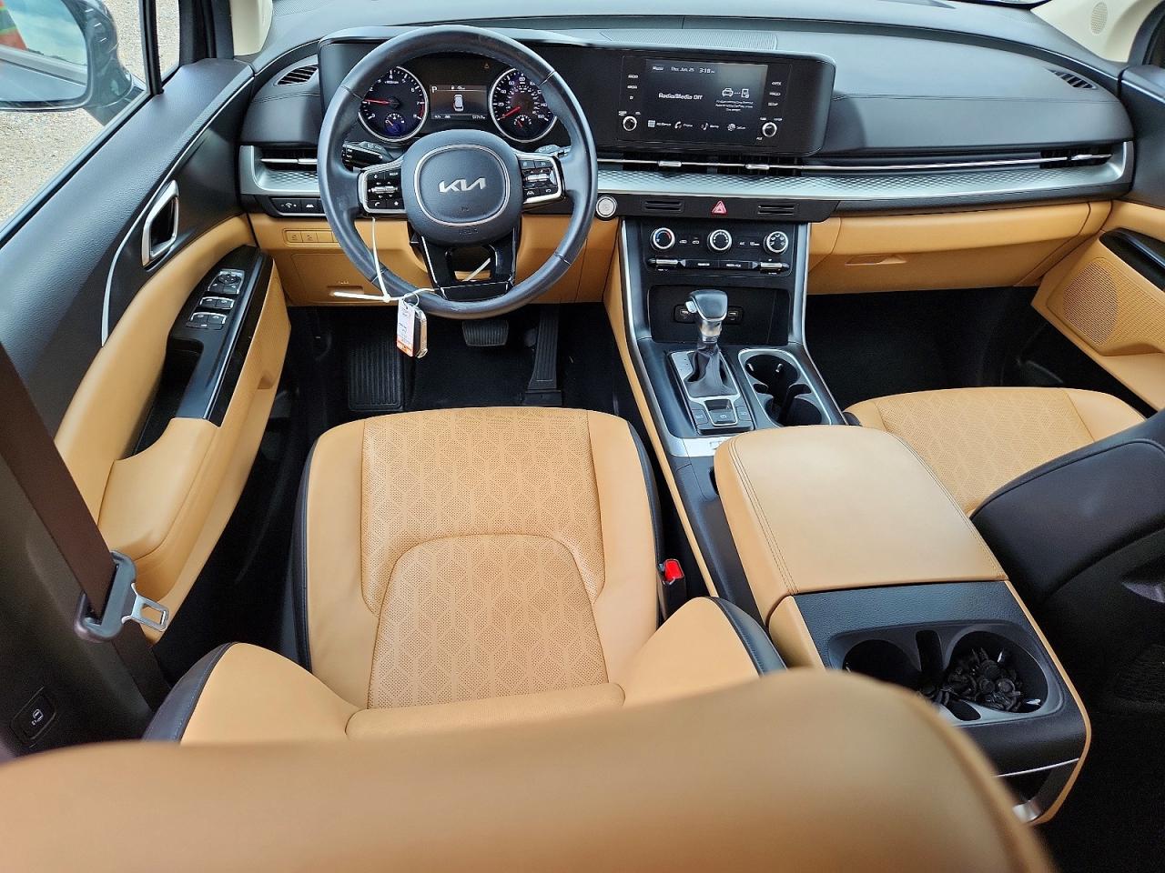 2024 KIA CARNIVAL LX, LX Seat Package