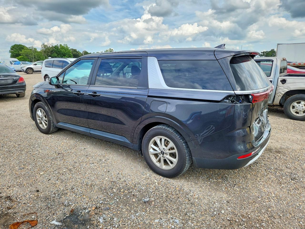 2024 KIA CARNIVAL LX, LX Seat Package