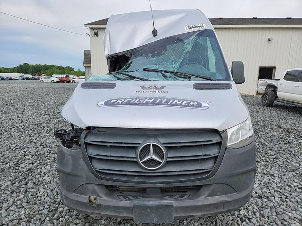 2021 MERCEDES-BENZ SPRINTER 907 (VS30)