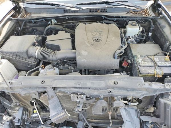 2021 TOYOTA TACOMA SR5