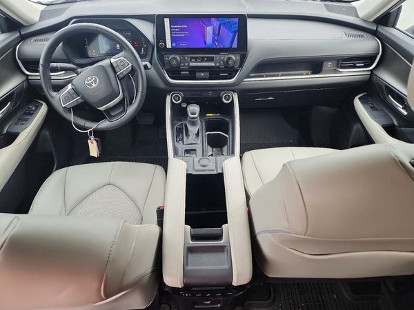 2025 TOYOTA GRAND HIGHLANDER