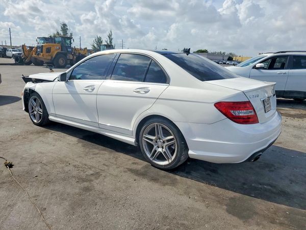 2014 MERCEDES-BENZ C C250