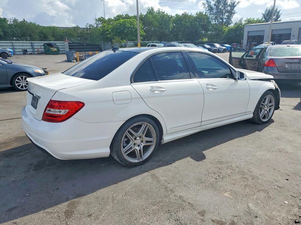 2014 MERCEDES-BENZ C C250