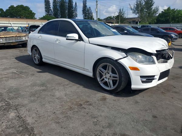 2014 MERCEDES-BENZ C C250