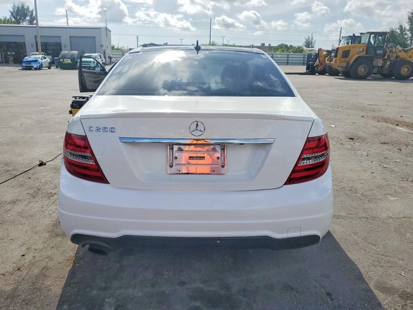 2014 MERCEDES-BENZ C C250