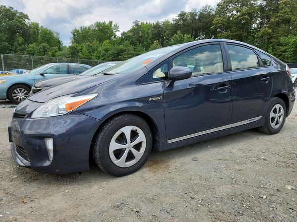 2015 TOYOTA PRIUS
