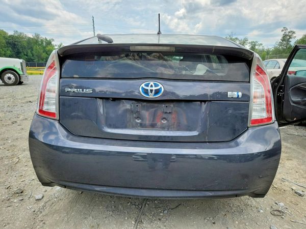2015 TOYOTA PRIUS