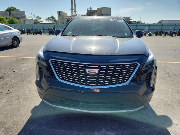 2020 CADILLAC XT4 Premium Luxury