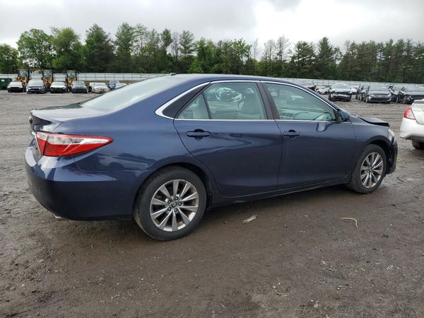 2016 TOYOTA CAMRY