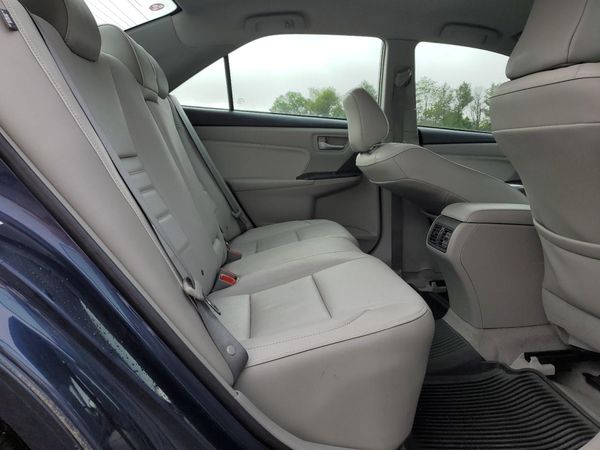 2016 TOYOTA CAMRY