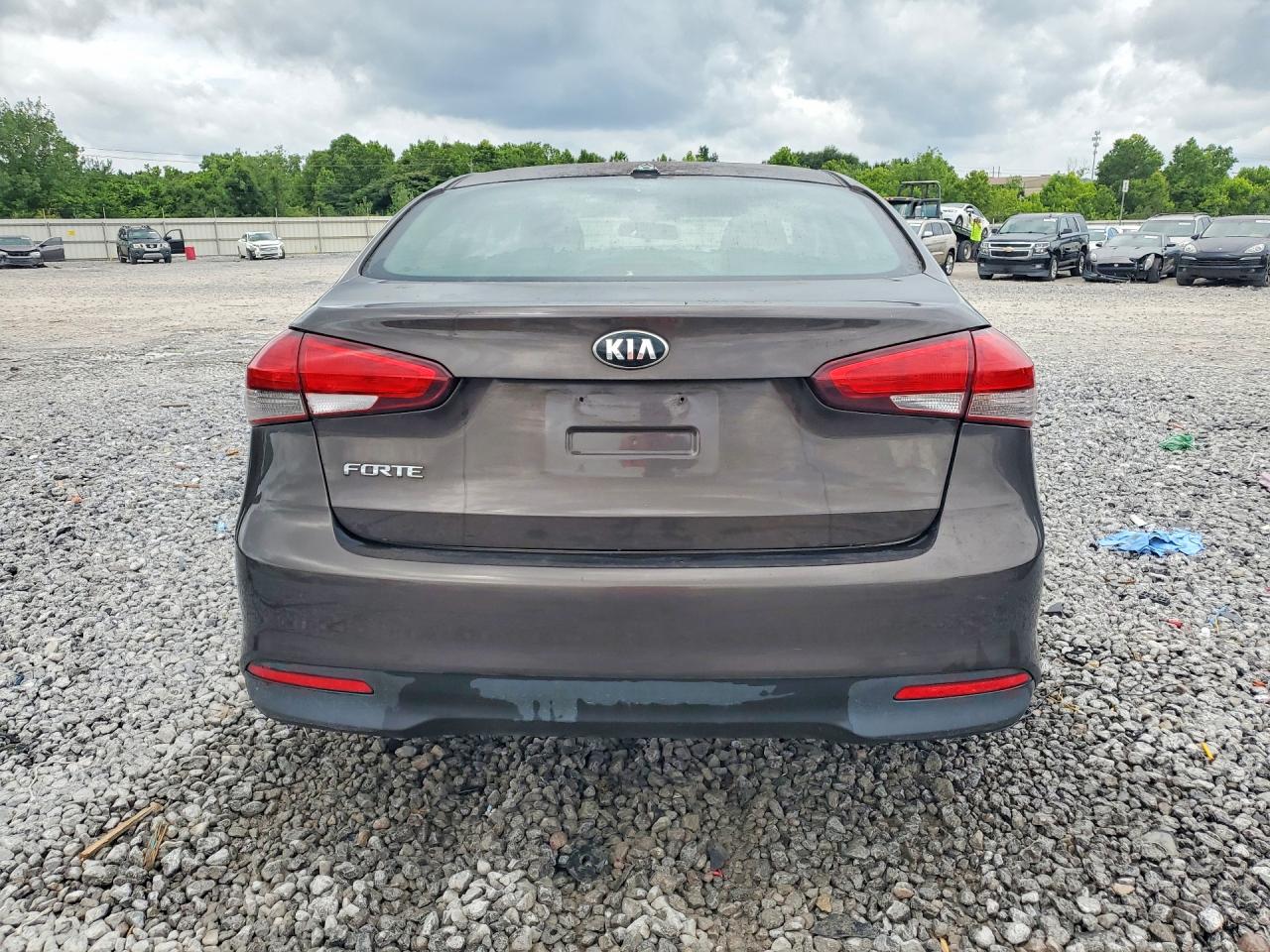 2018 KIA FORTE LX Base