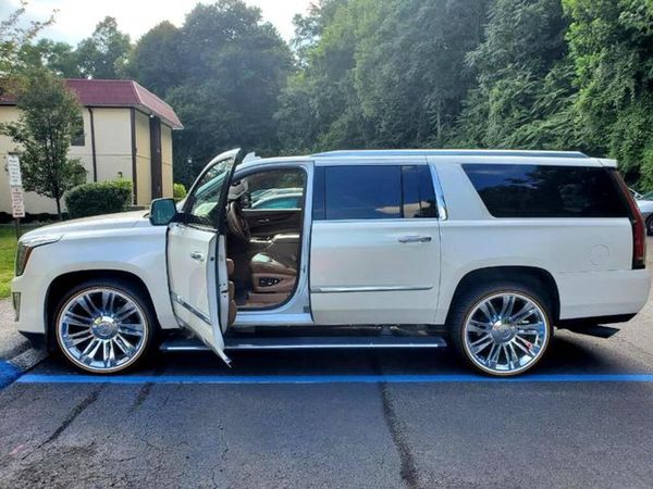 2016 CADILLAC ESCALADE