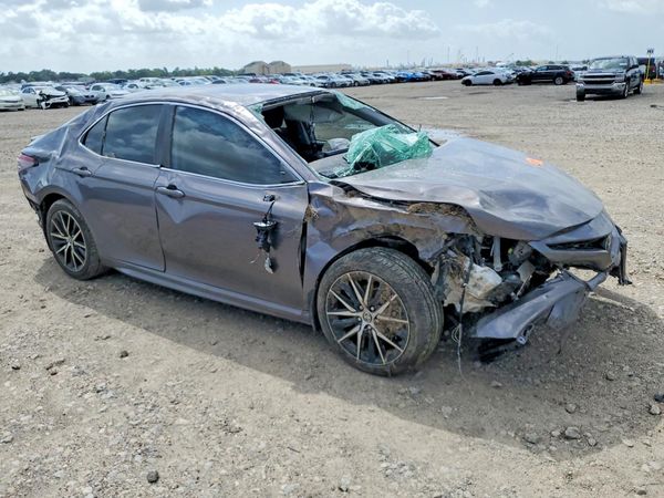 2022 TOYOTA CAMRY SE — Passenger 3/4