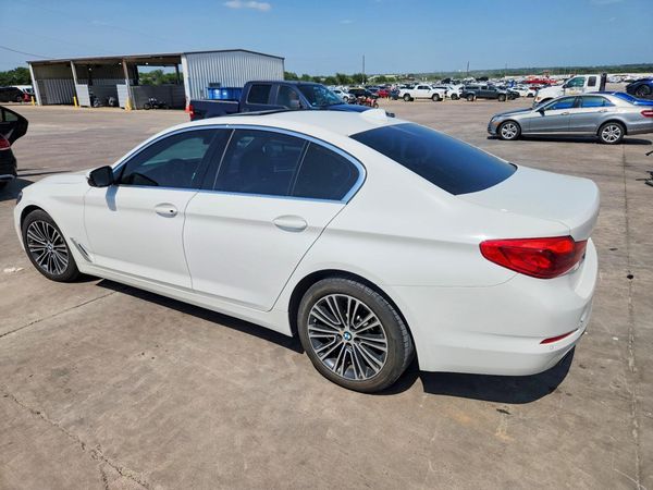 2019 BMW 530