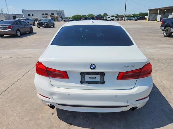 2019 BMW 530