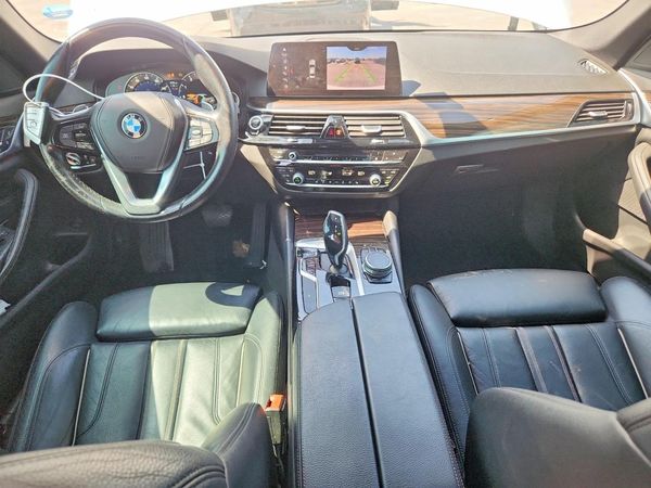 2019 BMW 530